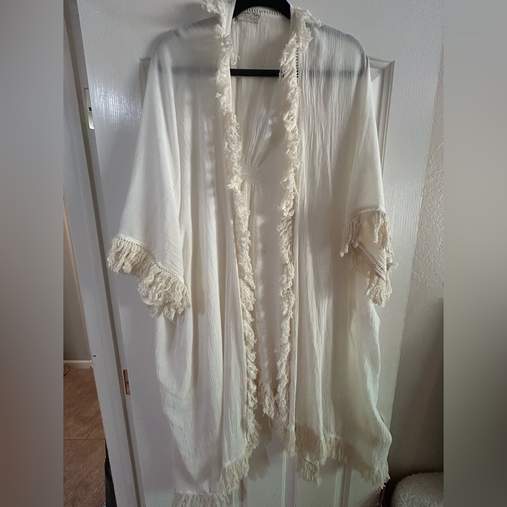 White  Fringe Kimono